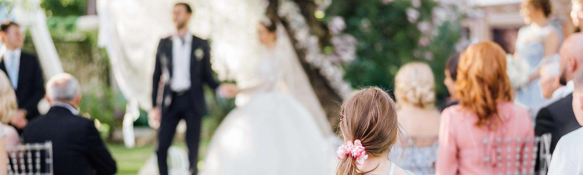 9 Wedding Guest Etiquette Rules to Live By